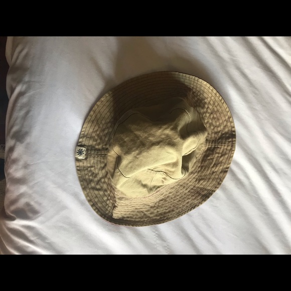 Bucket hat - Picture 2 of 2